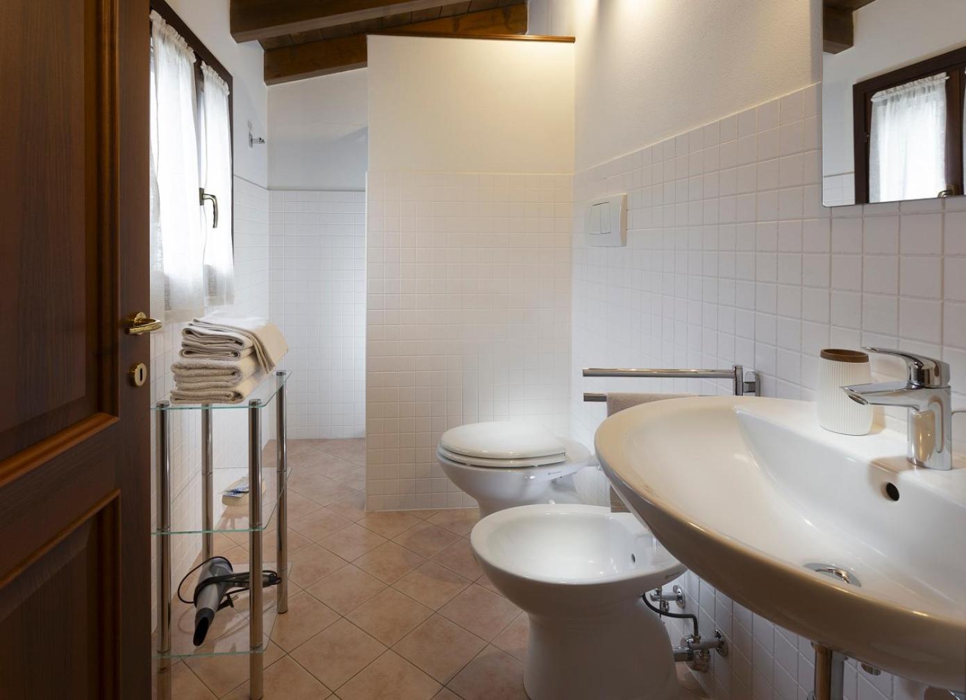 Agriturismo Il Brugnolo Scandiano Bagian luar foto